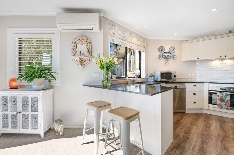 15 Palm Cove, Arkles Bay, Whangaparaoa - Carousel 2