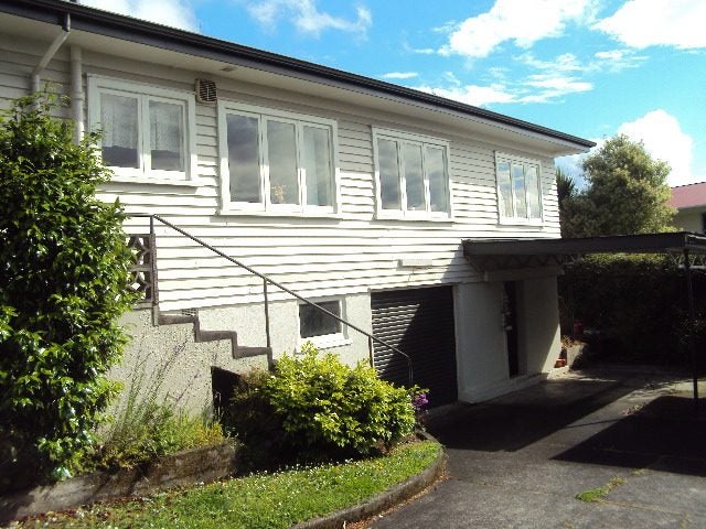 41 Forest Lake Road, Forest Lake, Hamilton - Carousel 2