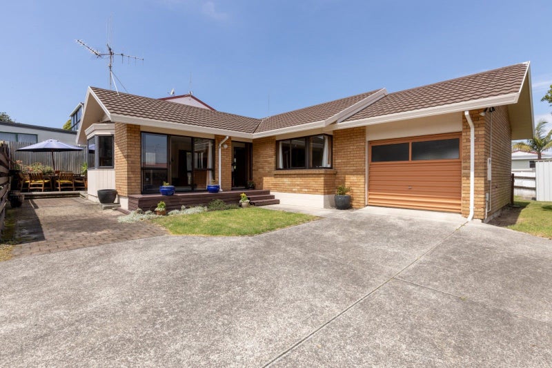 3B Sutherland Avenue, Mount Maunganui, Mount Maunganui - Carousel 1