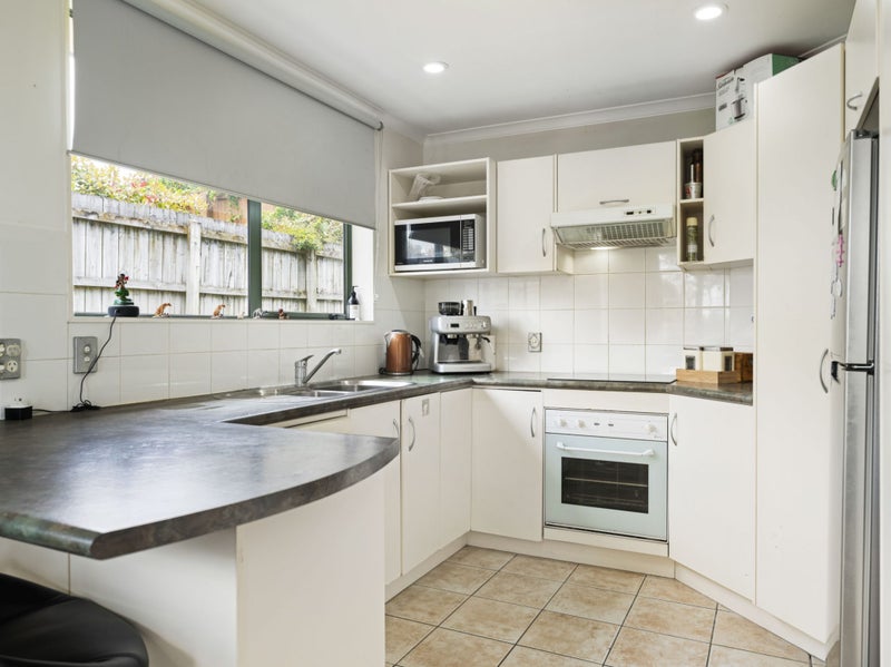 14 Mt Lebanon Crescent, The Gardens, Auckland - Carousel 2