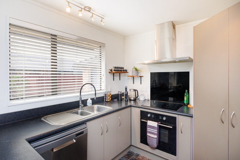 55 Meridian Grove, Kelvin Grove, Palmerston North - Carousel 2