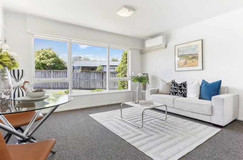 2/8 Paul Place, Pakuranga, Auckland - Carousel 1