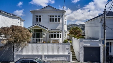 72 Roxburgh Street, Mount Victoria, Wellington - Carousel 1