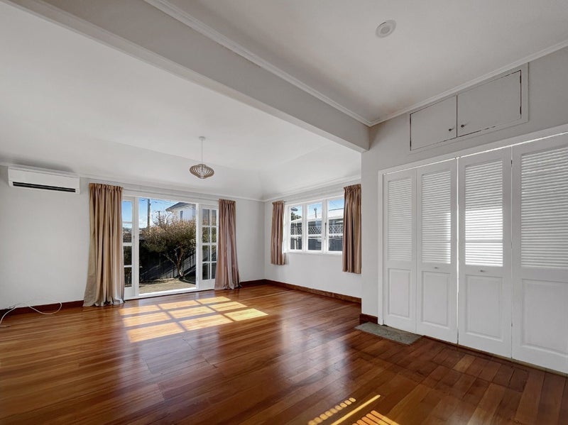 14 Wayside, Miramar, Wellington - Carousel 2