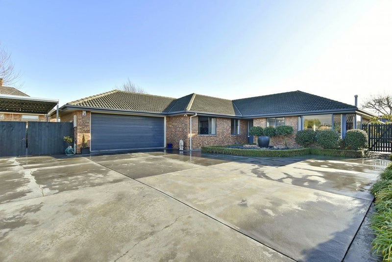 22 Aylsham Lane, Casebrook, Christchurch - Carousel 1