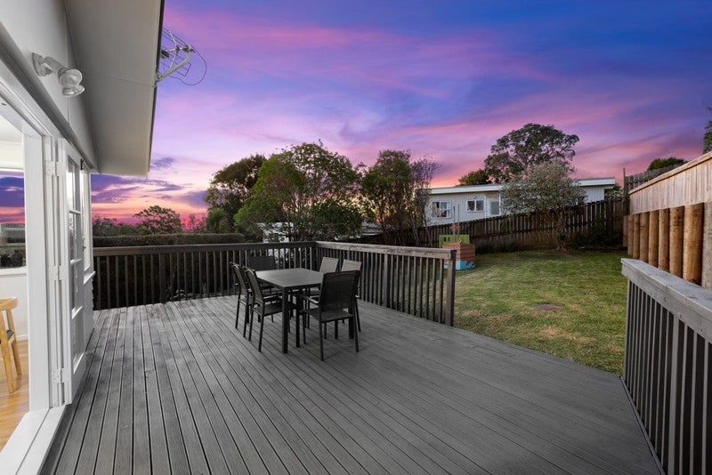 11 Gatman Street, Birkdale, Auckland - Carousel 2