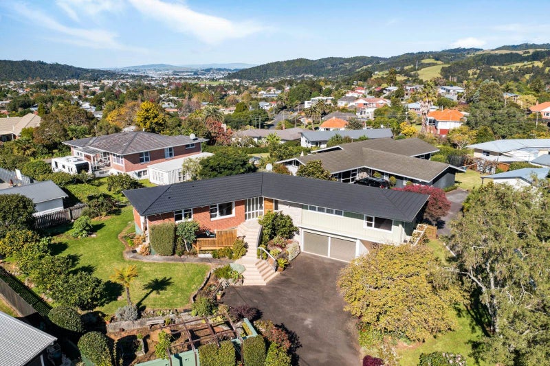 14 Lincoln Place, Kamo, Whangarei - Carousel 2