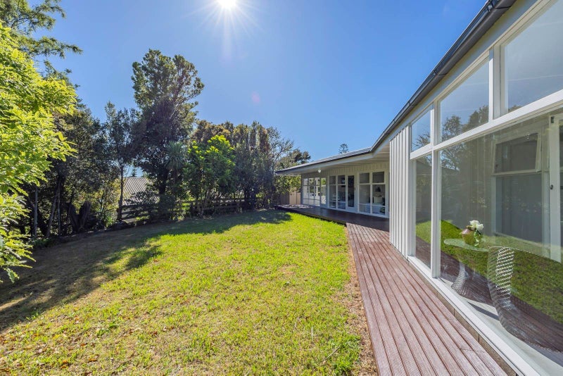 1/11 Anne McLean Drive, Bayview, Auckland - Carousel 22