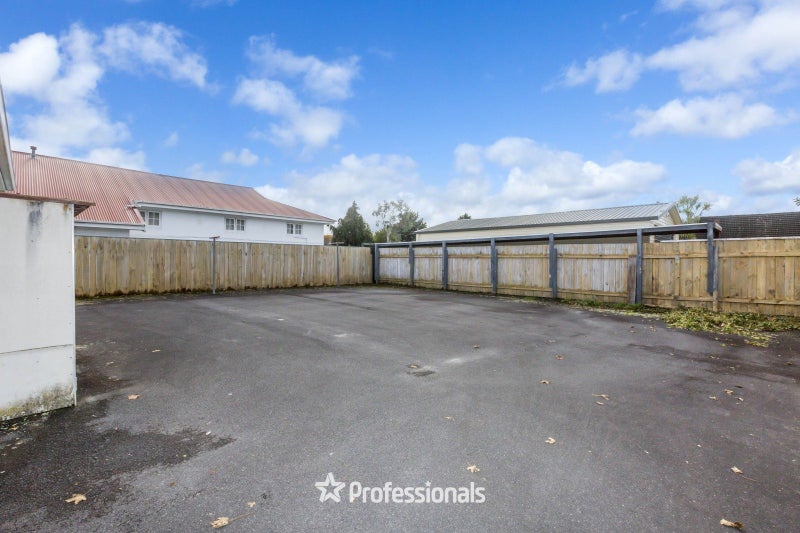 31 Islington Street, Trentham, Upper Hutt - Carousel 2