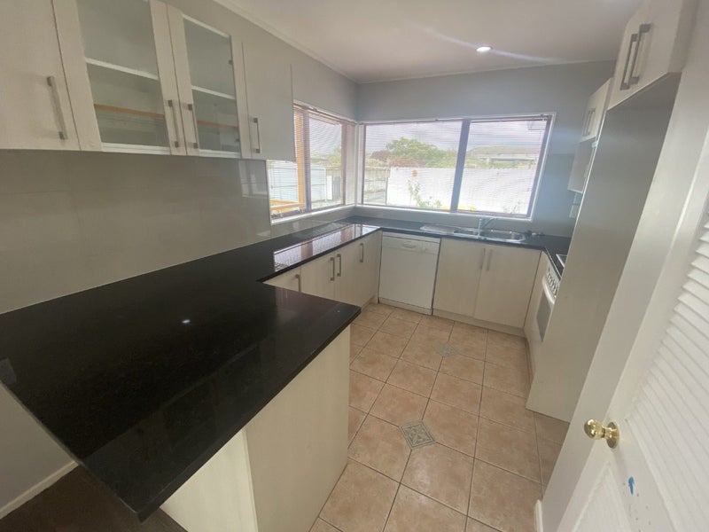 2/20 Ben Nevis Place, Northpark, Auckland - Carousel 2