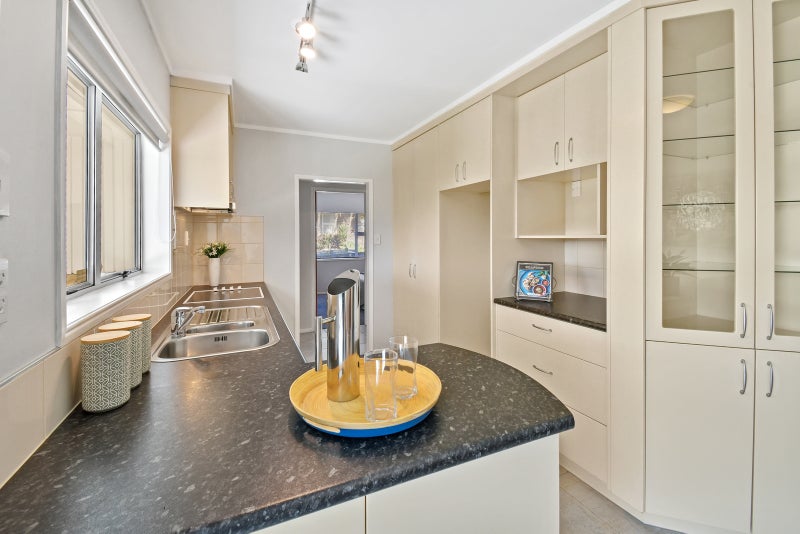 86 Ray Small Drive, Pahurehure, Papakura - Carousel 22