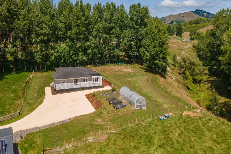 1914 Kahuranaki Road, KAHURANAKI - Carousel 21