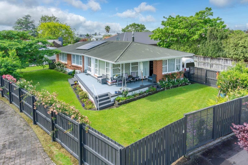 8 Garrick Place, Beerescourt, Hamilton - Carousel 1