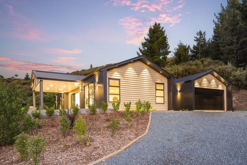 20B Stroma Way, Timberlea, Upper Hutt - Carousel 1