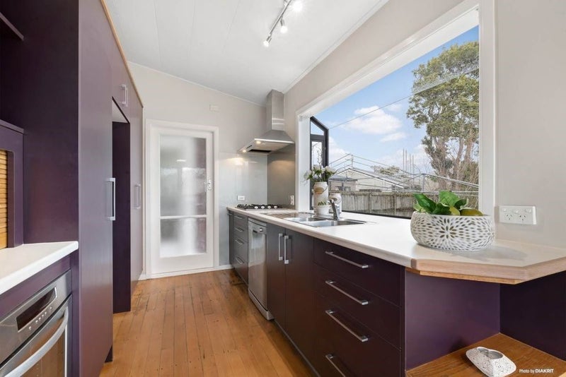 49 Tiraumea Drive, Pakuranga, Auckland - Carousel 2