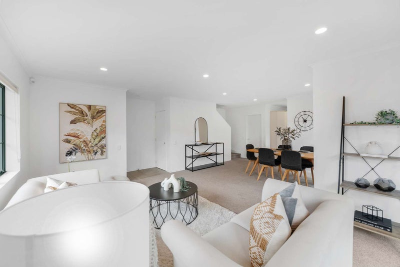 2/202 Botany Road, Botany Downs, Auckland - Carousel 2