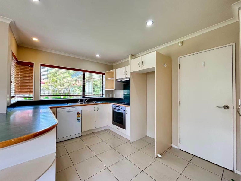 17 Windsong Court, Northpark, Auckland - Carousel 2