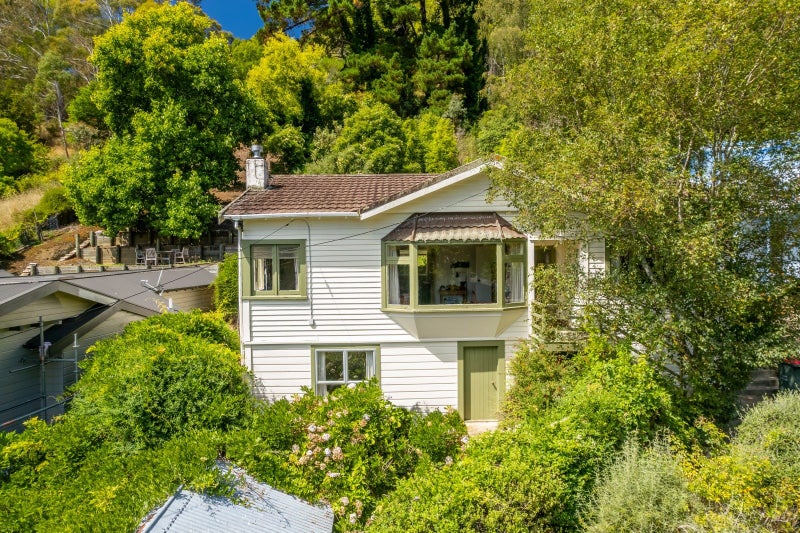 160 Cleveland Terrace, Maitai, Nelson - Carousel 1