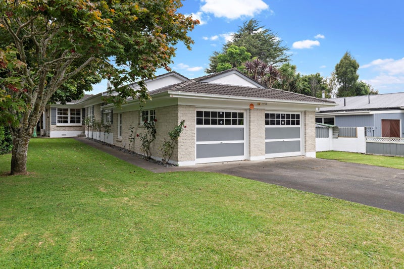 5 Fairview Avenue, Opaheke, Papakura - Carousel 1