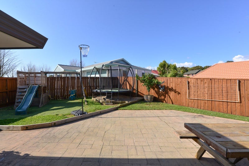 3 Parkview Avenue, Western Heights, Hamilton - Carousel 2