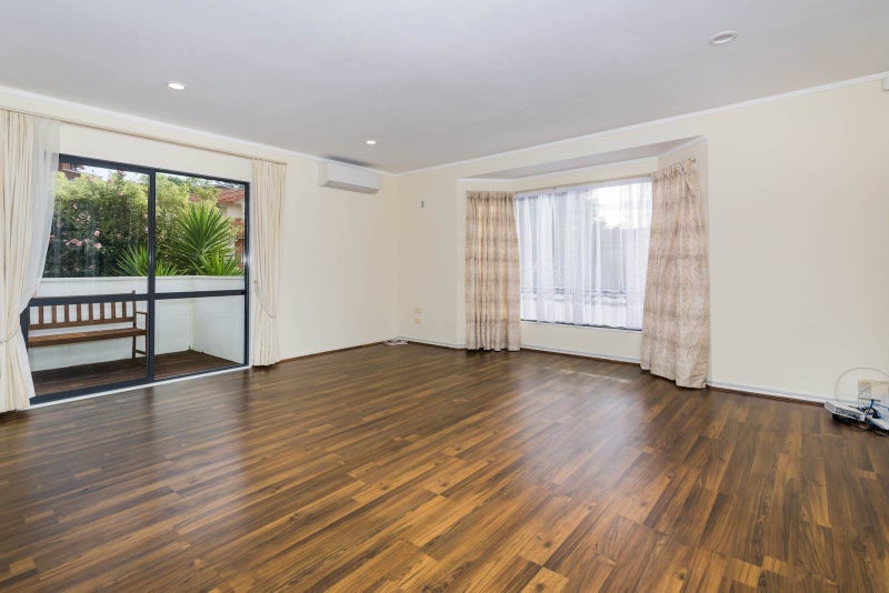11 Alice Place, Hillcrest, Auckland - Carousel 2