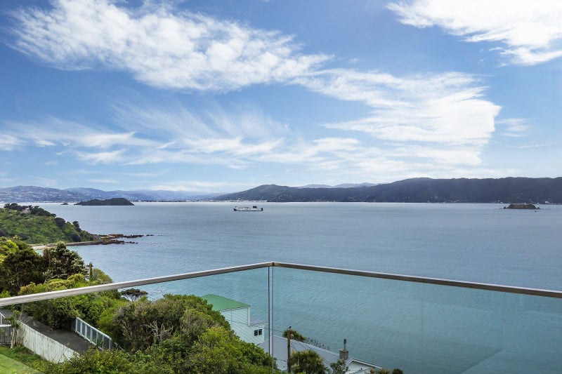 116 Nevay Road, Karaka Bays, Wellington - Carousel 2