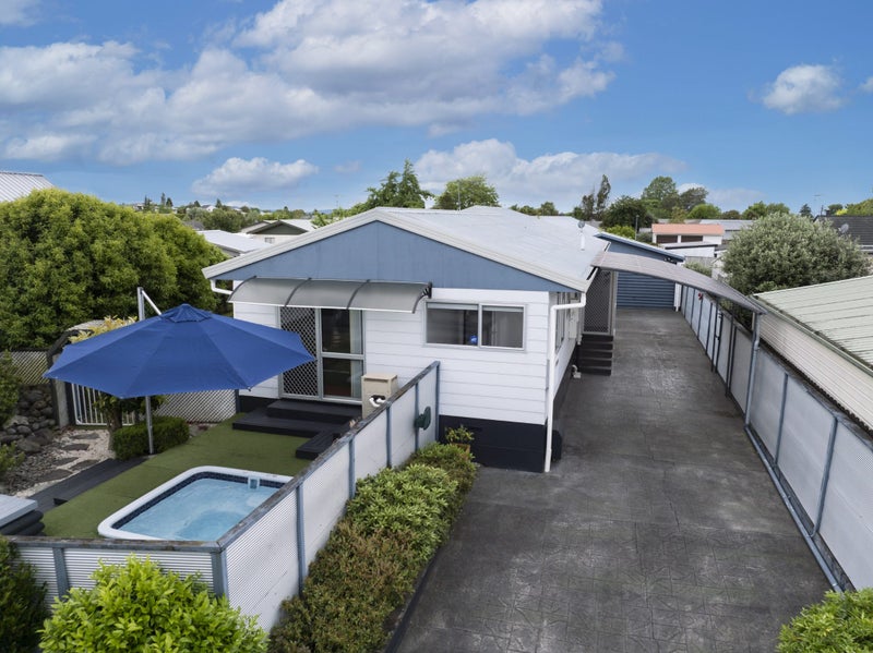 4 Velma Crescent, Nawton, Hamilton - Carousel 1