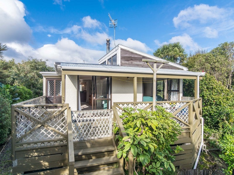 34 Tiromoana Road, Raumati South, Paraparaumu - Carousel 1