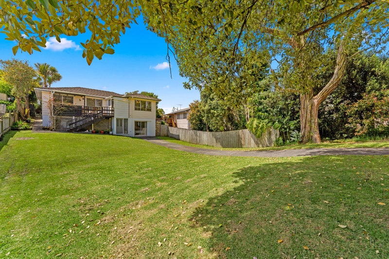 20 Halberg Street, Glenfield, Auckland - Carousel 2