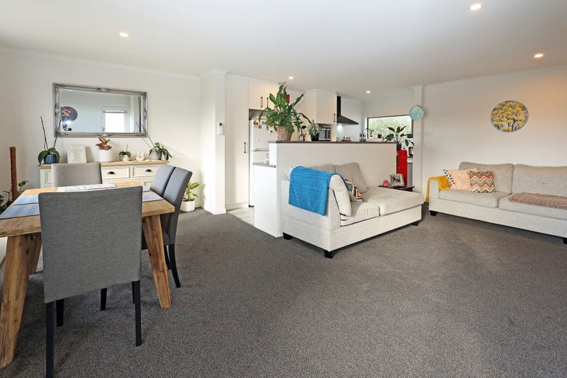 10 Balmoral Street, Oamaru North, Oamaru - Carousel 1