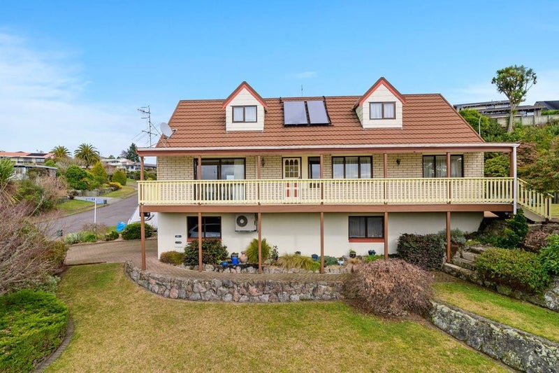 11 Balwyn Avenue, Tihiotonga, Rotorua - Carousel 1