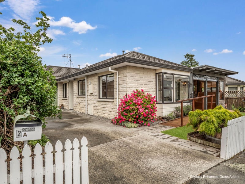 2A Belvedere Crescent, Takaro, Palmerston North - Carousel 27