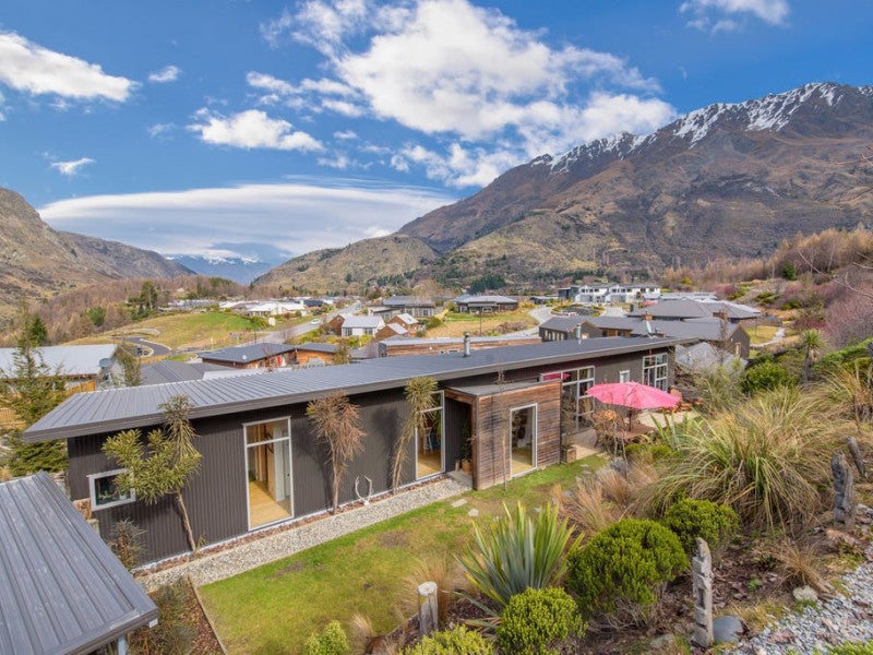 4 Atley Road, Arthurs Point, Queenstown - Carousel 2