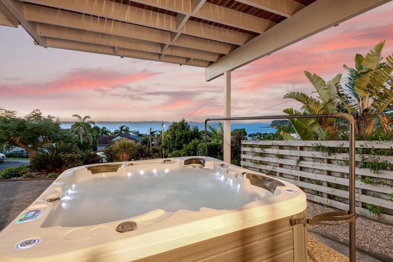 9 De Luen Avenue, Tindalls Beach, Whangaparaoa - Carousel 2