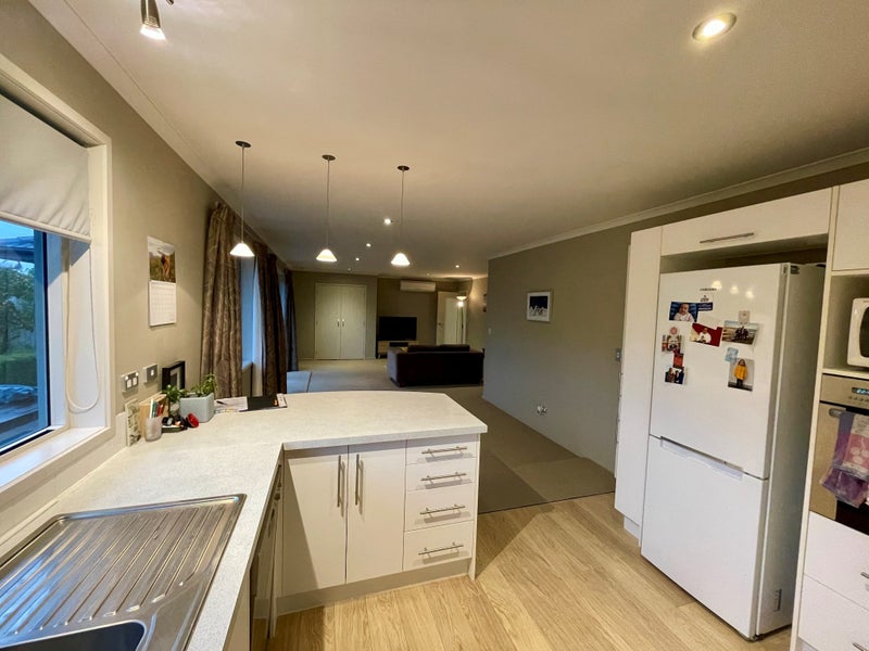 10 Gibbston Close, Huntington, Hamilton - Carousel 2