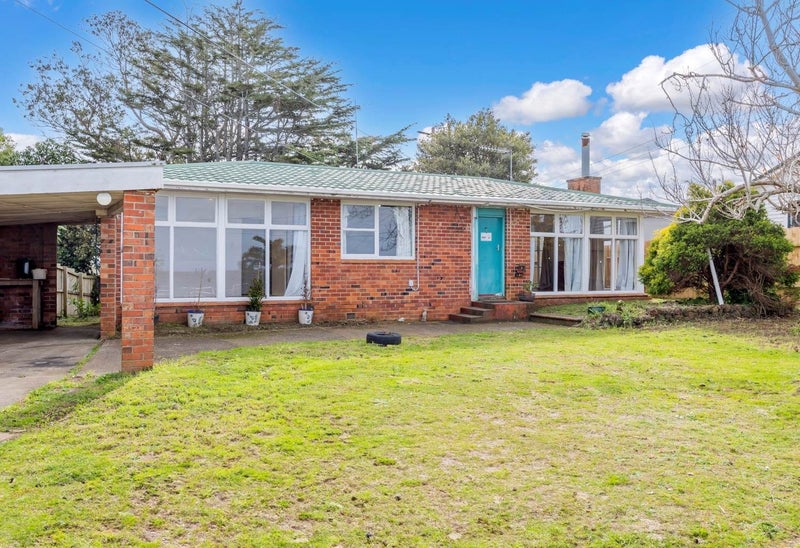 156 Sunset Road, Unsworth Heights, Auckland - Carousel 1