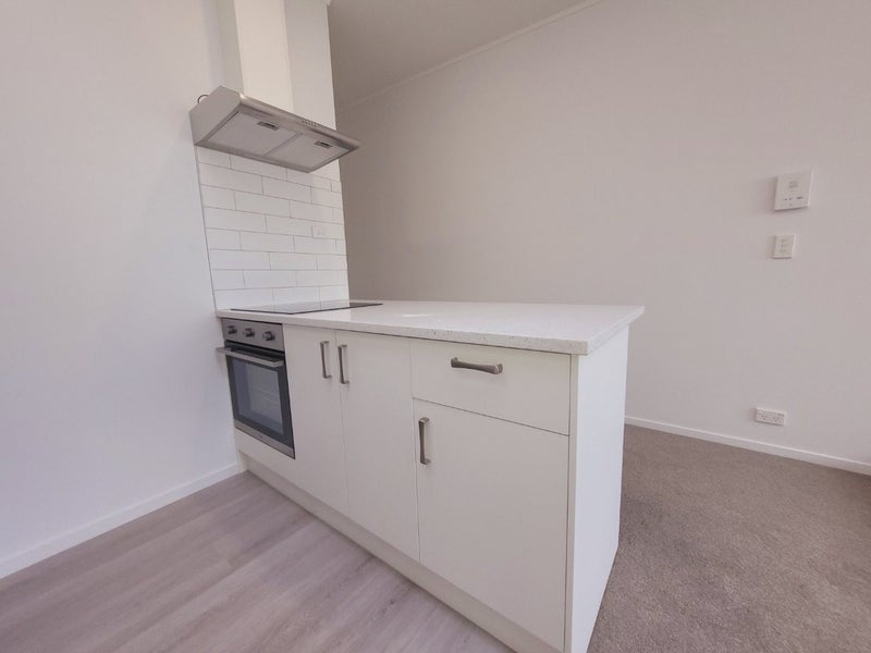 12/12 Nikau Street, Eden Terrace, Auckland - Carousel 2