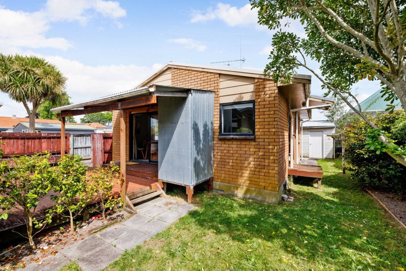 7A Frances Street, Hamilton East, Hamilton - Carousel 16