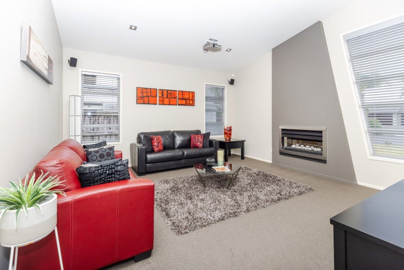 19 Shalimar Place, Huntington, Hamilton - Carousel 2