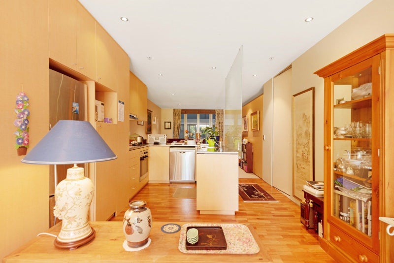 B04/10 Ebor Street, Te Aro, Wellington - Carousel 2