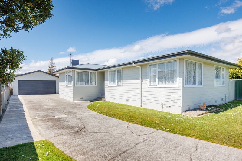 10 Rennie Avenue, Milson, Palmerston North - Carousel 2