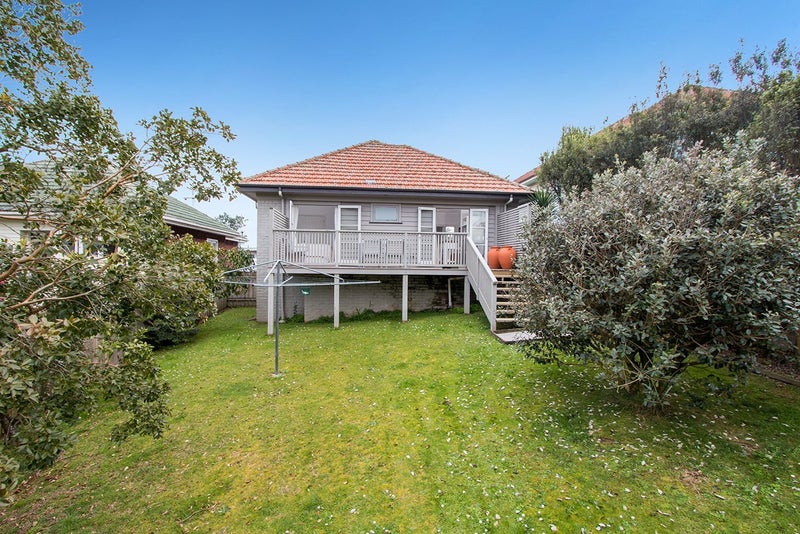 8 Herringson Avenue, Grey Lynn, Auckland - Carousel 2