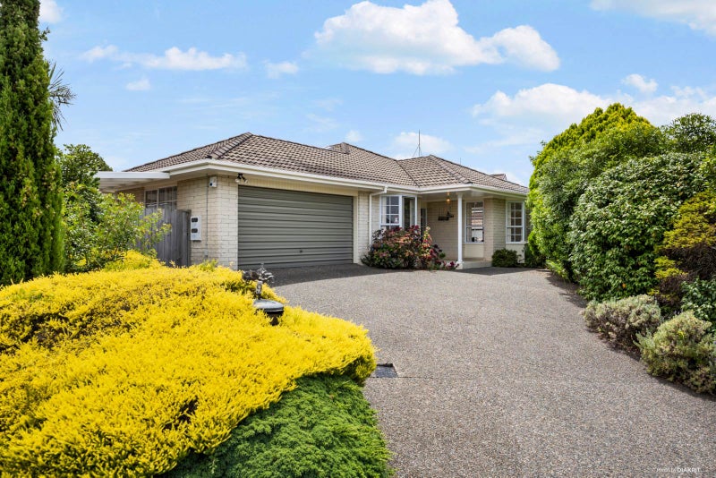 9 Javelin Place, West Harbour, Auckland - Carousel 1