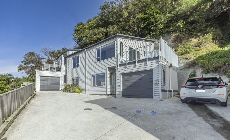 216C Sutherland Road, Lyall Bay, Wellington - Carousel 1