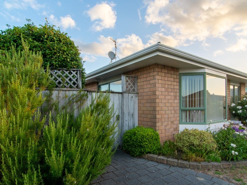 19A Dennis Taylor Court, Paraparaumu - Carousel 2