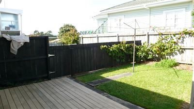 1/1 Waratah Street, Birkenhead, Auckland - Carousel 8