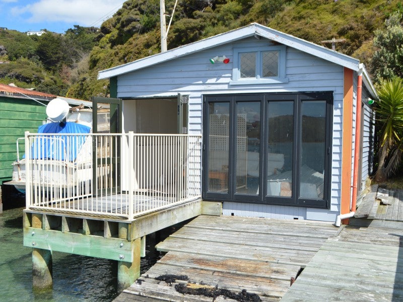 100 Paremata Road, Paremata, Porirua - Carousel 2