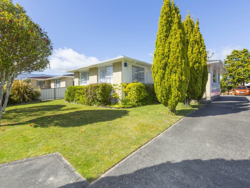 127 California Drive, Totara Park, Upper Hutt - Carousel 2