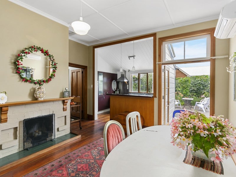 7 Aorangi Terrace, Thorndon, Wellington - Carousel 2