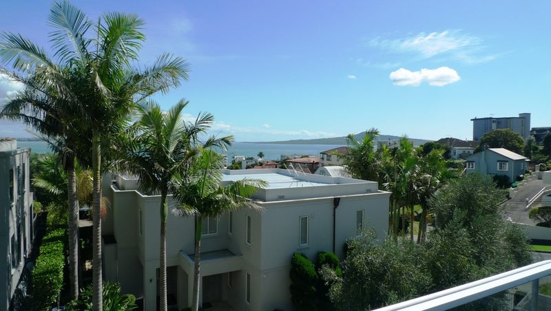 2/11 Kaimata Street, St Heliers, Auckland - Carousel 2